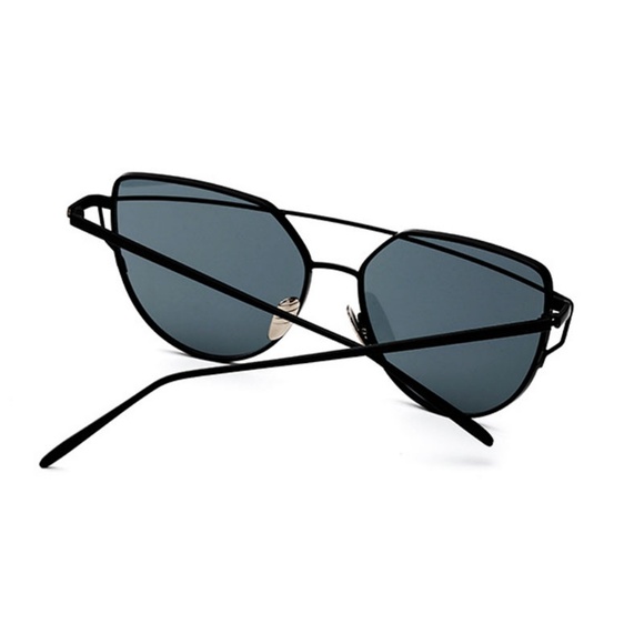 Women Sunglasses Fashion Style Vintage Design - Picture 4 of 4